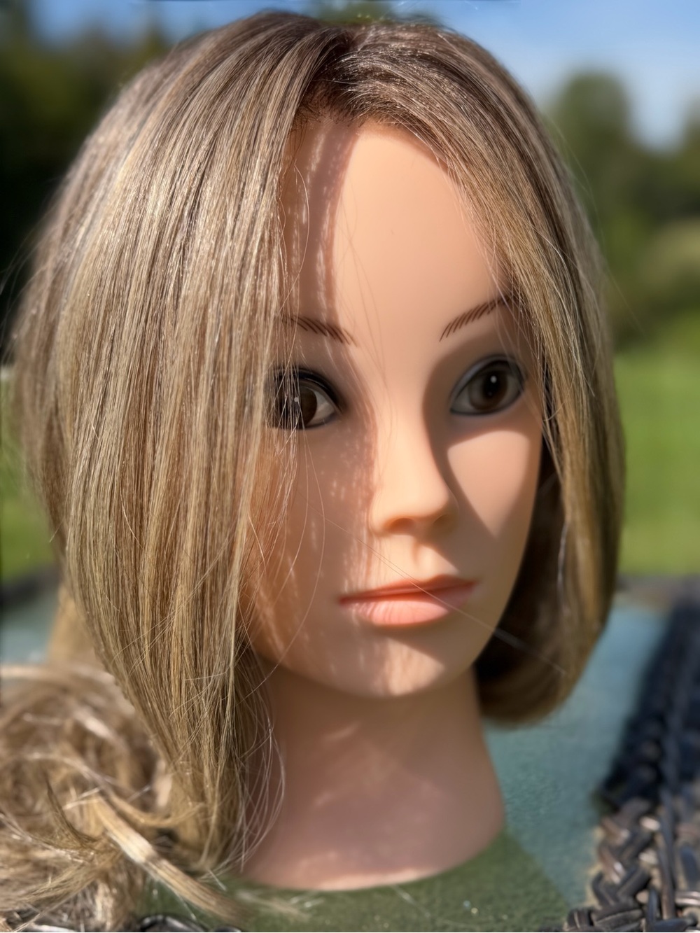 Belle Tress ICON Roberts Wig Sparkling champagne blonde rooted